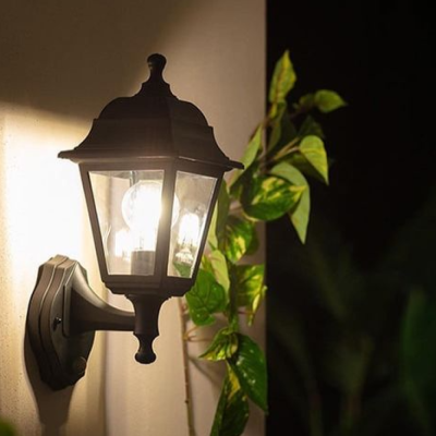 Farol Plastico Cuadrado Mensula Inferior